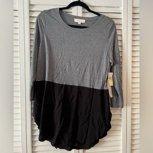 Two by Vince Camuto Grey and black top